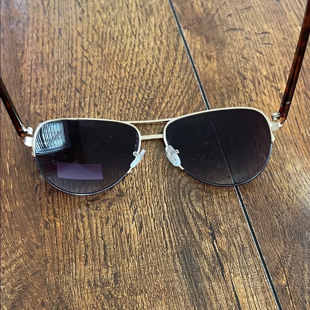 Betsey Johnson Gold Frame Aviator Sunglasses